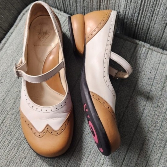 Fluevog Fellowship Kathy Shoes - Picture 1 of 10